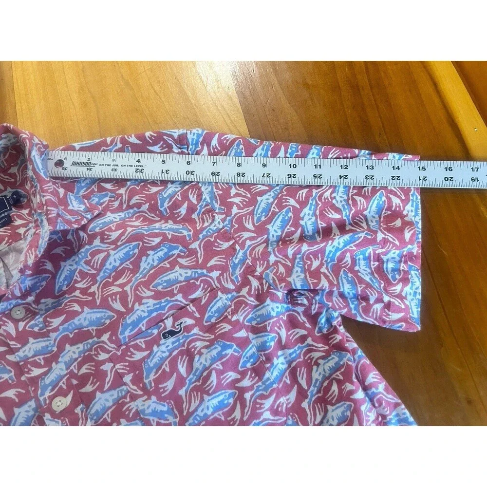 Vineyard Vines Classic Fit Tucker Button Down Shirt Small Shark Print Short Sl
